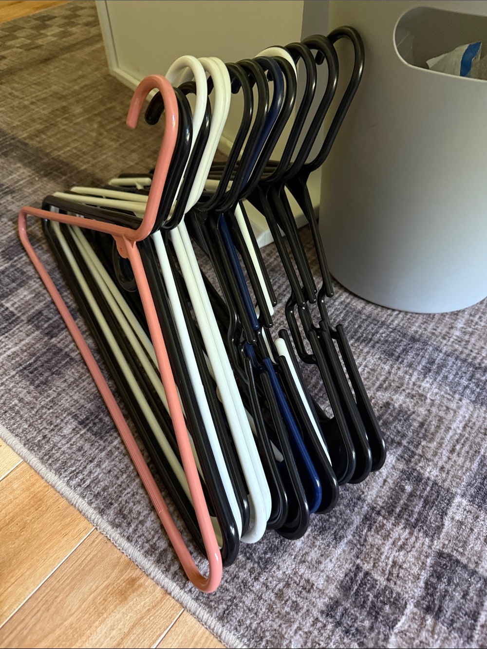 Set of 16 assorted color hangers